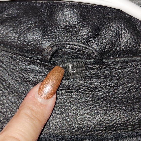 Xelement Women’s Black with Silver Multi Vented Leather Motorcycle Jacket - Picture 5 of 16